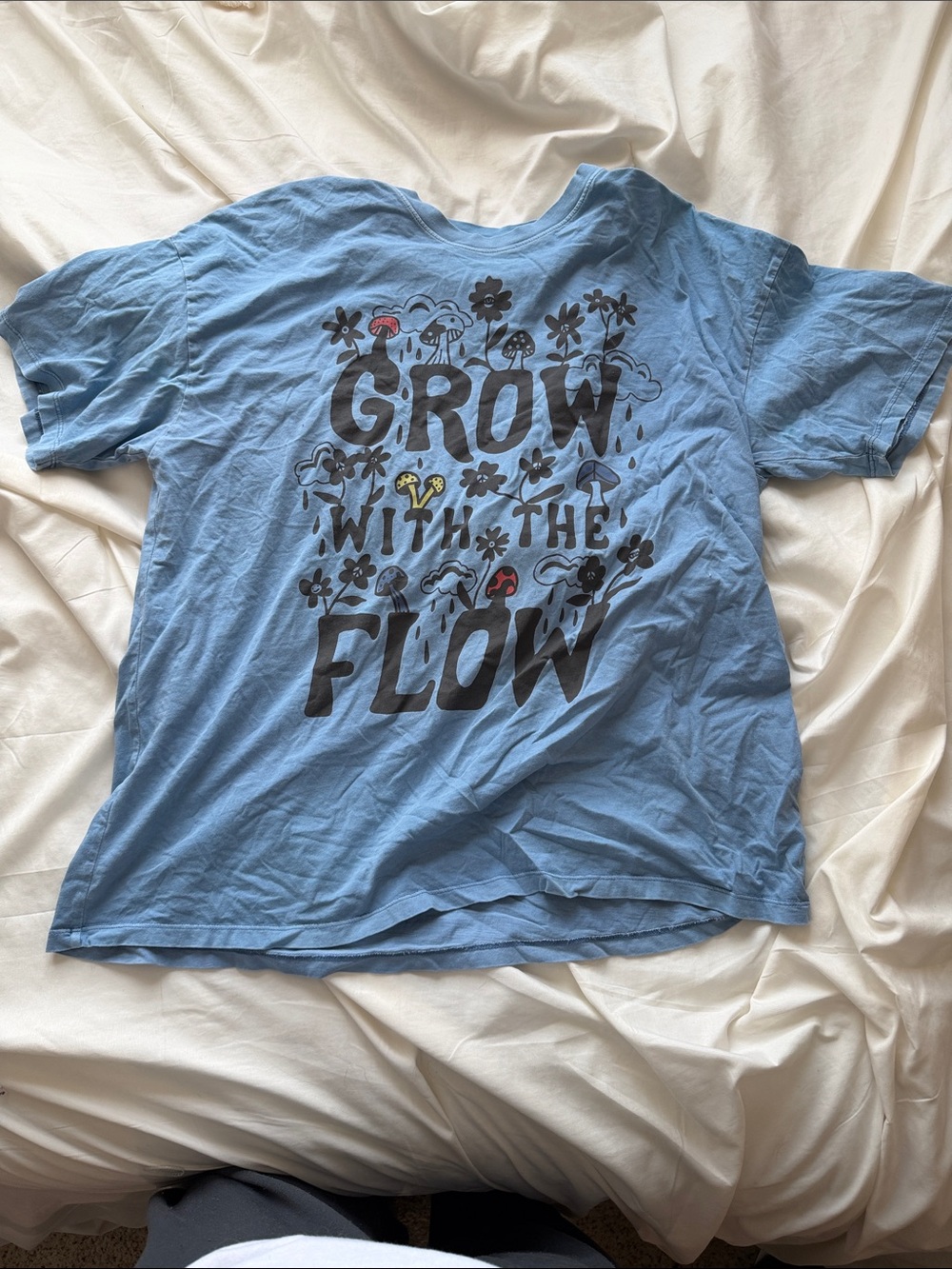 American Eagle Outfitters Blue 'Grow With The Flow' Graphic Tee